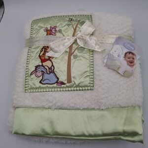 Disney Baby Winnie the Pooh Blanket Hunny Soft Berber Plush Satin Trim Green NWT